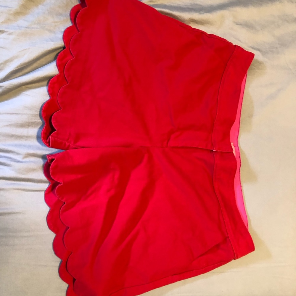 Scalloped edge shorts